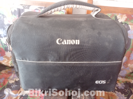 Nikon D5100 Dslr camera